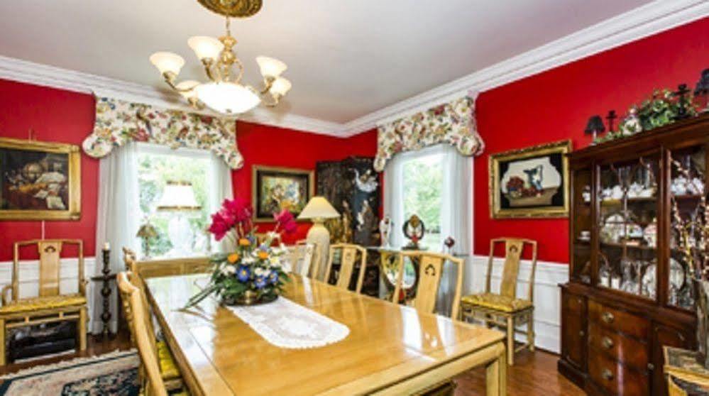 Matthews Manor Bed & Breakfast المظهر الخارجي الصورة