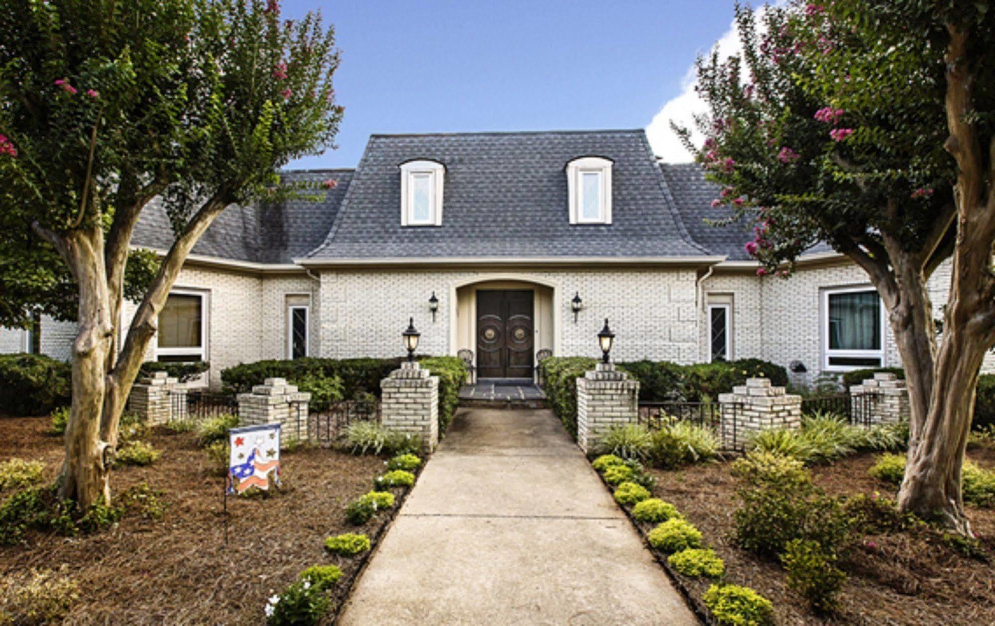 Matthews Manor Bed & Breakfast المظهر الخارجي الصورة