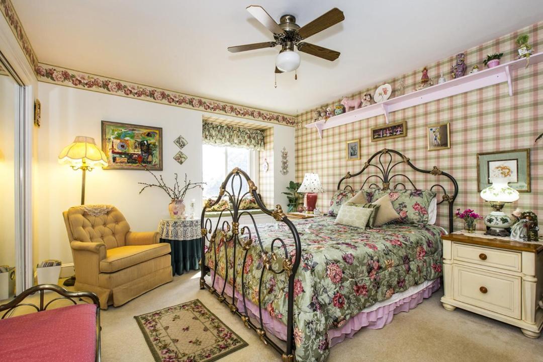 Matthews Manor Bed & Breakfast المظهر الخارجي الصورة